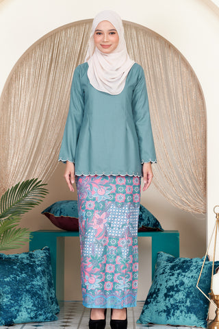 KURUNG KEDAH KARTIKA (DUSTY GREEN)