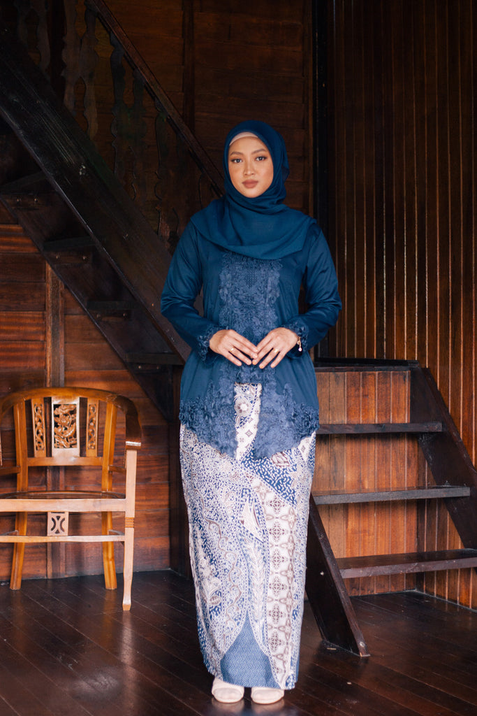 Kebaya hotsell batik lace